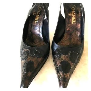 Chanel pumps  dress shoes size 40.5 black brown